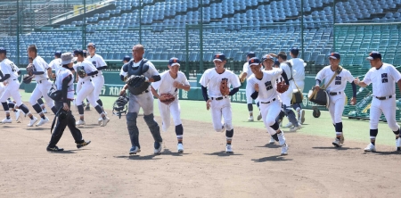 【高校野球】甲子園練習　3年ぶり宮崎商・橋口監督「最初は泣きそうに」3年前はコロナで不戦敗