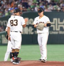 巨人・井上温大　勝利投手の権利まであと1死…2者連続三振のあとで連続四球、1点差迫られ降板