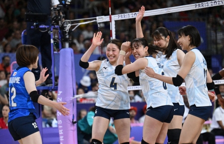 【女子バレー】崖っ縁の日本、ケニアから2セット連取　8強へストレート勝ち必ず！