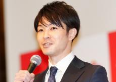 内村航平氏「銀メダルでもいい、頑張ったと言ってあげて」涙涙の柔道混合団体をねぎらう