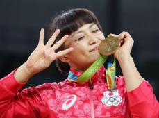 五輪4連覇の伊調馨さん　須崎の敗因は「気持ちに押し込まれてしまった」　東京五輪との違いも指摘