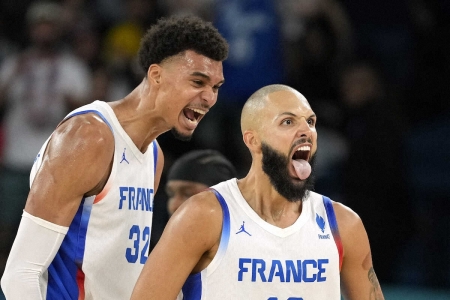 【バスケ男子】地元フランス2大会連続4強！ウェンバンヤマ7得点も…NBA選手11人擁するカナダに勝利