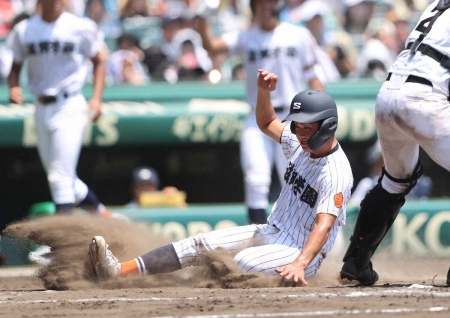 【甲子園】相手の隙を逃さず10得点快勝の滋賀学園　9番・杉本は「小さな隙を突いて1点でも多く」