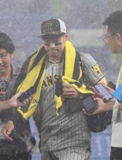 阪神・佐藤輝　涙雨…連続試合マルチも連続試合得点も全て止まった　4回の二ゴロは「輝シフト」の餌食に