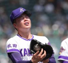 【甲子園】オリックス・吉田輝星「勇気をもらった」母校・金足農の試合観戦　9回猛追に「気合を感じた」