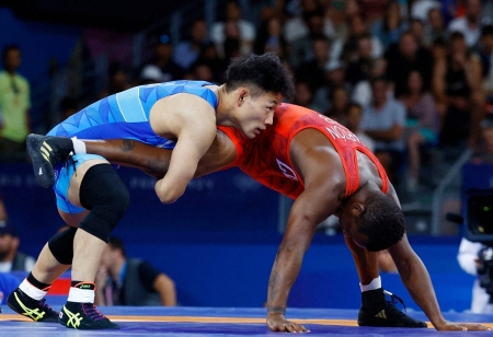 レスリング高谷大地　初五輪で初戦突破！3度目五輪40歳“キューバの怪人”に10―0圧勝　準々決勝進出