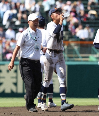 【甲子園】両足つり治療の宮崎商・中村「流れを変えてしまった」進路は「プロ志望届を提出」