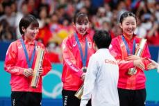 卓球女子は銀メダル　悲願頂点には届かず　最強ライバル中国に0―3