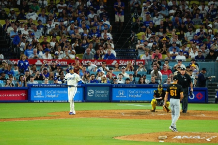 大谷翔平　第4打席は申告敬遠で地元ファン大ブーイング　怪物新人との注目対決は2三振含む3打数無安打