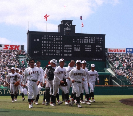 【甲子園】歴代7位タイ甲子園春夏通算40勝の広陵・中井監督「広島弁でいうと、ぶちうれしい」