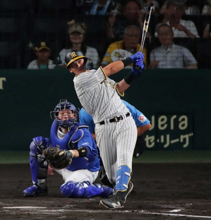 阪神・井上がとらほー!!　19年夏決勝以来1840日ぶり甲子園弾　高卒大砲ついに覚醒、先発2戦連発