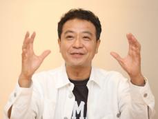 中山秀征「酒の怖さを教えてくれた」酒豪の大御所俳優明かす「金魚鉢みたいなブランデーグラスで…」