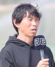 試合前にピッチに出てくる選手は目立ちたがり屋?!　佐藤寿人氏が「率先して出てきた」と明かす選手