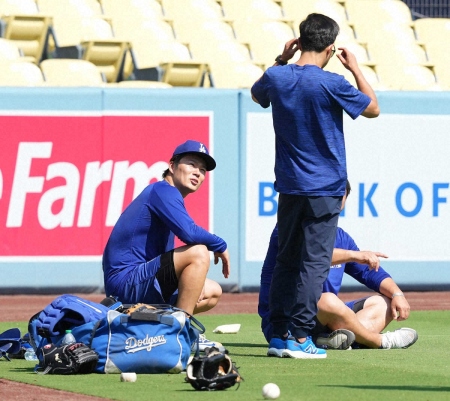 ドジャースに40度の熱波襲来　試合前は練習せず体力温存　大谷は1番で出場　球団は水配布の異例対応