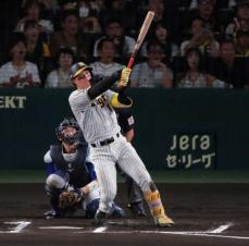 阪神　止まらん森下!　自身初の3試合連続弾となる今季15ソロ　攻撃陣の同点呼び込む　