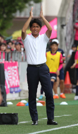 C大阪・小菊昭雄監督が強調したのは“絆”　13日・神戸戦へ向けて3戦11失点の守備陣立て直しに自信