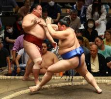 大の里　唯一の全勝で単独首位「一日一番、集中するだけ」