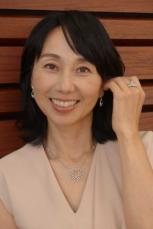 東尾理子　ピンクダイヤモンドにニッコリ　子供から「キラキラしたママも見てみたいと言われて嬉しかった」