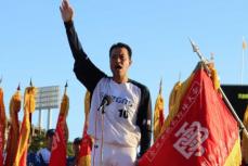 静岡ガス・小井主将が力強く選手宣誓！　天皇賜杯第79回全日本軟式野球開会式