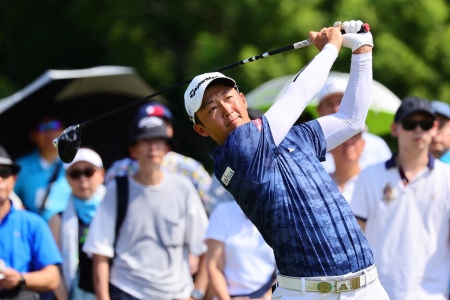 岩崎亜久竜が大会タイ20アンダーで逆転優勝　昨年の日本オープン以来のツアー2勝目