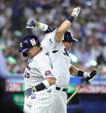 ヤクルト・村上宗隆が4年連続30号！神宮どよめく2打席連発で到達　29号2ランに続き逆方向へ2ラン