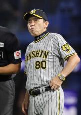 阪神・岡田監督「3回で終わりや」　西勇の序盤KOに苦い表情　巨人が甲子園胴上げの可能性も