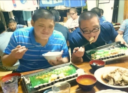 大の里　中高時から胃袋も怪物　2キロのカツ丼10分で完食