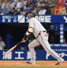 巨人・坂本勇人「良かったです」　岡本和真に続いた！16日ぶり7号2ラン　坂本に一発出れば今季6戦6勝