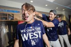 大谷翔平「ホームで決められて最高。幸せです」自らの決勝打で悲願の初優勝　歓喜のシャンパンファイト