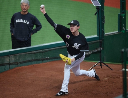 ロッテ佐々木朗希　ブルペンで28球の投球練習　10月1日楽天戦先発　自身初2桁10勝目を目指す