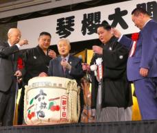 琴桜「今まで以上に気を引き締めて」3大関の中で上を目指す決意　大関昇進披露宴に1100人出席