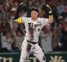 阪神・佐藤輝　甲子園CSから下克上だ！魂のヘッスラV三塁打「その（熱い）気持ちは今も変わらない」