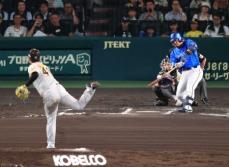 DeNA・宮崎　衝撃の打ち直し14号2ランに甲子園が悲鳴　直前にスタンドイン→ファール判定も