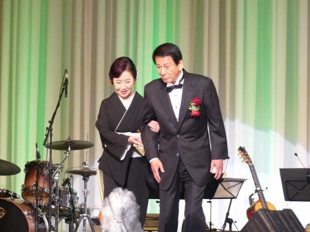 杉良太郎　芸能生活60周年、福祉活動55周年パーティー　妻・伍代夏子とデュエット披露