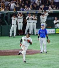 巨人・オコエ瑠偉が3号2ラン！　チーム最終戦で山崎伊の2桁勝利へチーム一丸