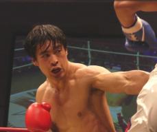 赤井英和Jr.英五郎　10カ月ぶり再起戦で6回TKO勝利　6回戦初勝利「自立したボクシングができた」