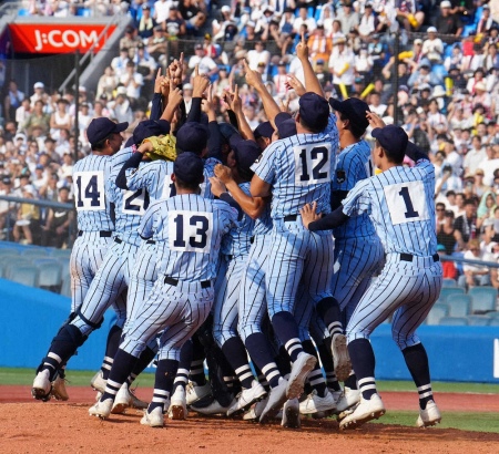 【秋季高校野球神奈川大会】横浜が11安打9得点の快勝！決勝は夏の再戦…東海大相模と激突