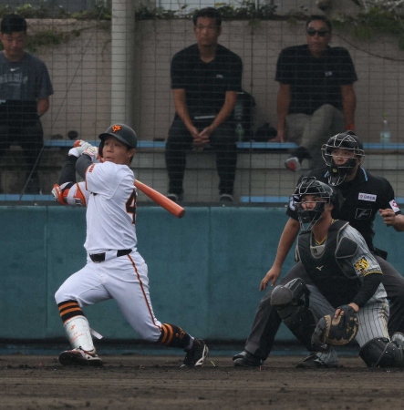 巨人　CSへ外野枠3番勝負　残り1枠つかめ！若手サバイバル　阿部監督「全員にチャンスがある」