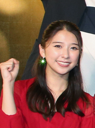 日本代表MF守田のインタビュー中の気遣いに玉井詩織ほっこり　マイク向けられ…「かわいらしい」