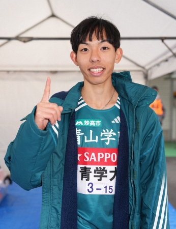 【出雲駅伝】青学大　3区・黒田朝日で首位再浮上！2位・駒大と4秒差　一騎打ちか