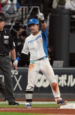 日本ハム・水野達稀「ミスをカバーするのが短期決戦。いい仕事ができた」決勝勝ち越し打を自賛