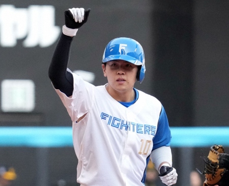 日本ハム　清水、柳川、石井が1軍合流　伏見が鼻骨骨折、山本拓は背中の張りで