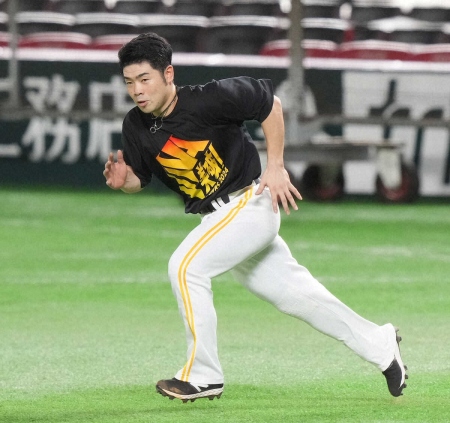 ソフトバンク近藤がCSファイナルS日本ハム戦前練習で走塁から全体練習合流　足首問題なしを笑顔交え強調