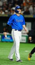 DeNA佐野恵太「全然大丈夫」　9回に右膝付近に死球受けるも、軽傷を強調　明日出場にも前向き