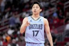 グリズリーズ河村勇輝　NBAデビュー！開幕2戦目途中出場、日本人4人目＆Bリーグ初のNBA選手誕生