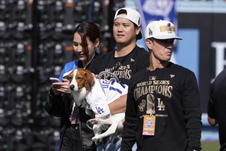 MLB公式「パパラッチはやめてください！」大谷翔平から主役奪った？デコピンをユーモアたっぷりに特集