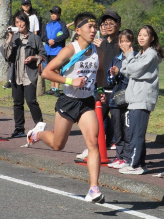 日本記録保持者・落合晃が涙　駅伝アンカーで5キロ力走も滋賀学園2位　比叡山が2連覇