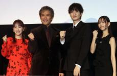 内野聖陽、共演の岡田将生に熱視線「許せちゃう」　映画「アングリースクワッド　公務員と7人の詐欺師」