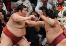 新三役狙う熱海富士が3連勝 「勝ったから良かった」も不満げ　4日目は翔猿相手でため息