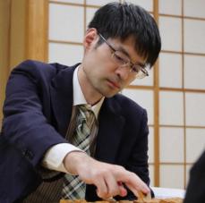 近藤七段　棋王戦で挑決2番勝負まであと1勝　王将戦でプレーオフ進出の可能性　B級1組は2番手